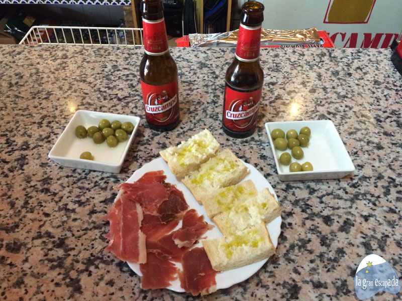 Cortijo Rural Torre Hueca - Cerves en Bar Las Marias de Pinos Puente