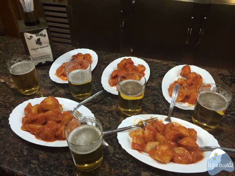 Cortijo Rural Torre Hueca - Tapas de Bravas en la Cervecería La Viña de Pinos Puente