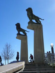 Puente de los leones. Detalle