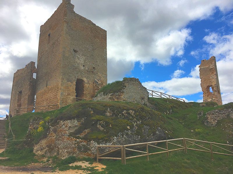 Pueblo medieval de Calatañazor - Soria - Castillo