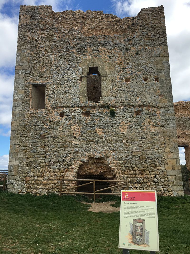 Pueblo medieval de Calatañazor - Soria - Torre del Homenaje
