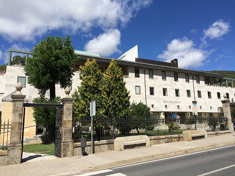 Qué ver en el Valle del Ambroz - Extremadura - Balneario de Baños de Montemayor