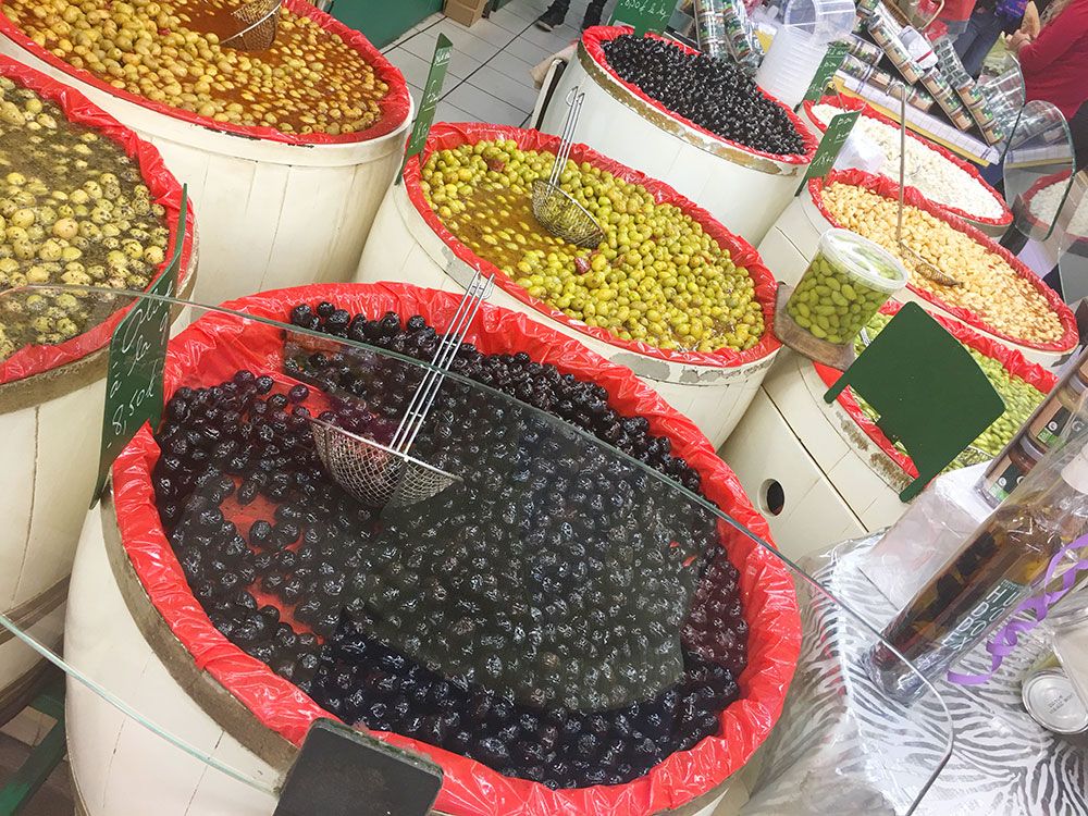 Qué ver en Nîmes - Mercado Les Halles -
