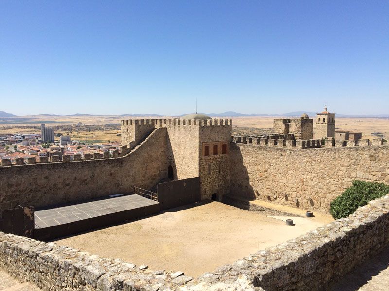 Patio de armas del Castillo de Trujillo