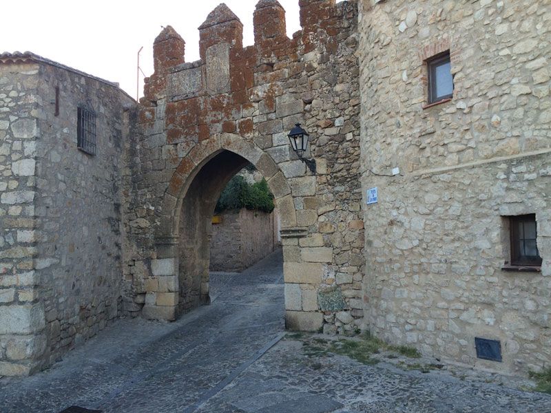 Puerta de San Andrés del recinto amurallado de Trujillo