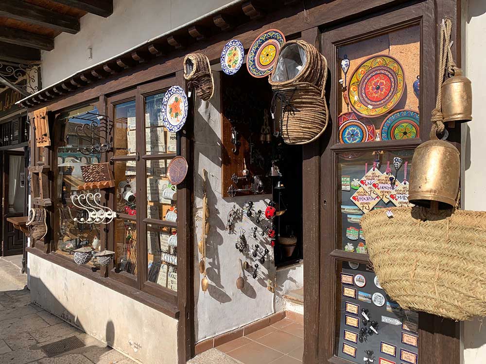 Tienda de productos de artesanía local
